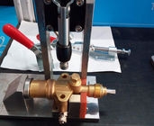 Helium-Sauganleger-Testgerät für den Klimaanlagen-Kondensator-Verdampfer, der 10E-6Pa。m3 / s leitet